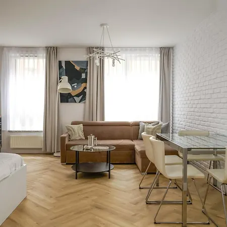 Apartamenty-wroc Golden House شقة *