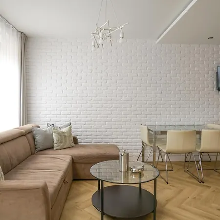 Apartamenty-wroc Golden House * فروتسواف
